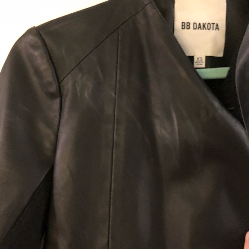 BB Dakota crop black leather jacket XS